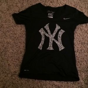 Nike Yankees logo T-shirt